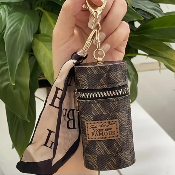 Chic Retro Coin Purse With Scarf Accent - Faux Leather 🆕 - Picture 3 of 4